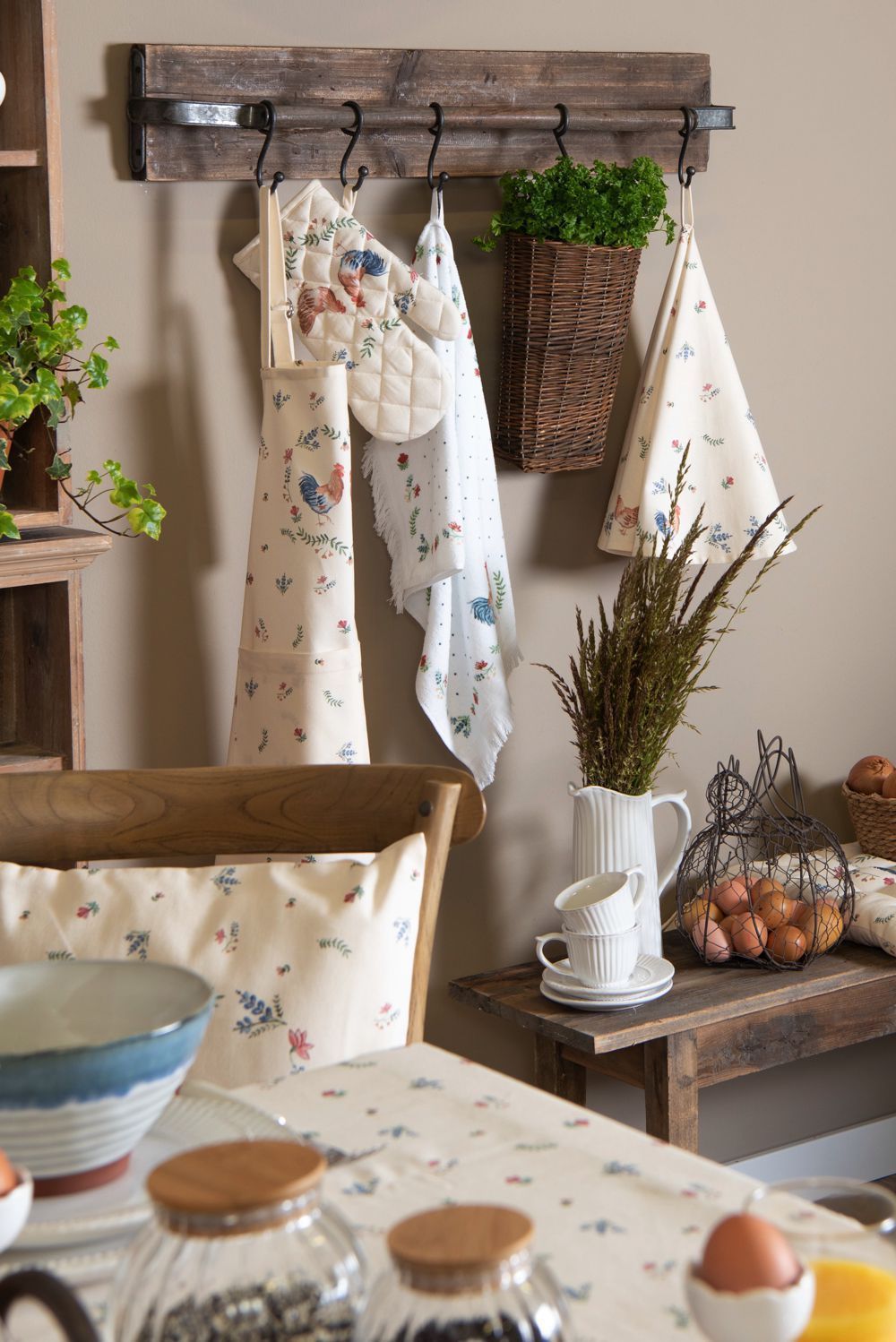 картинка Прихватка-варежка "Петух и курица" 18x30 см