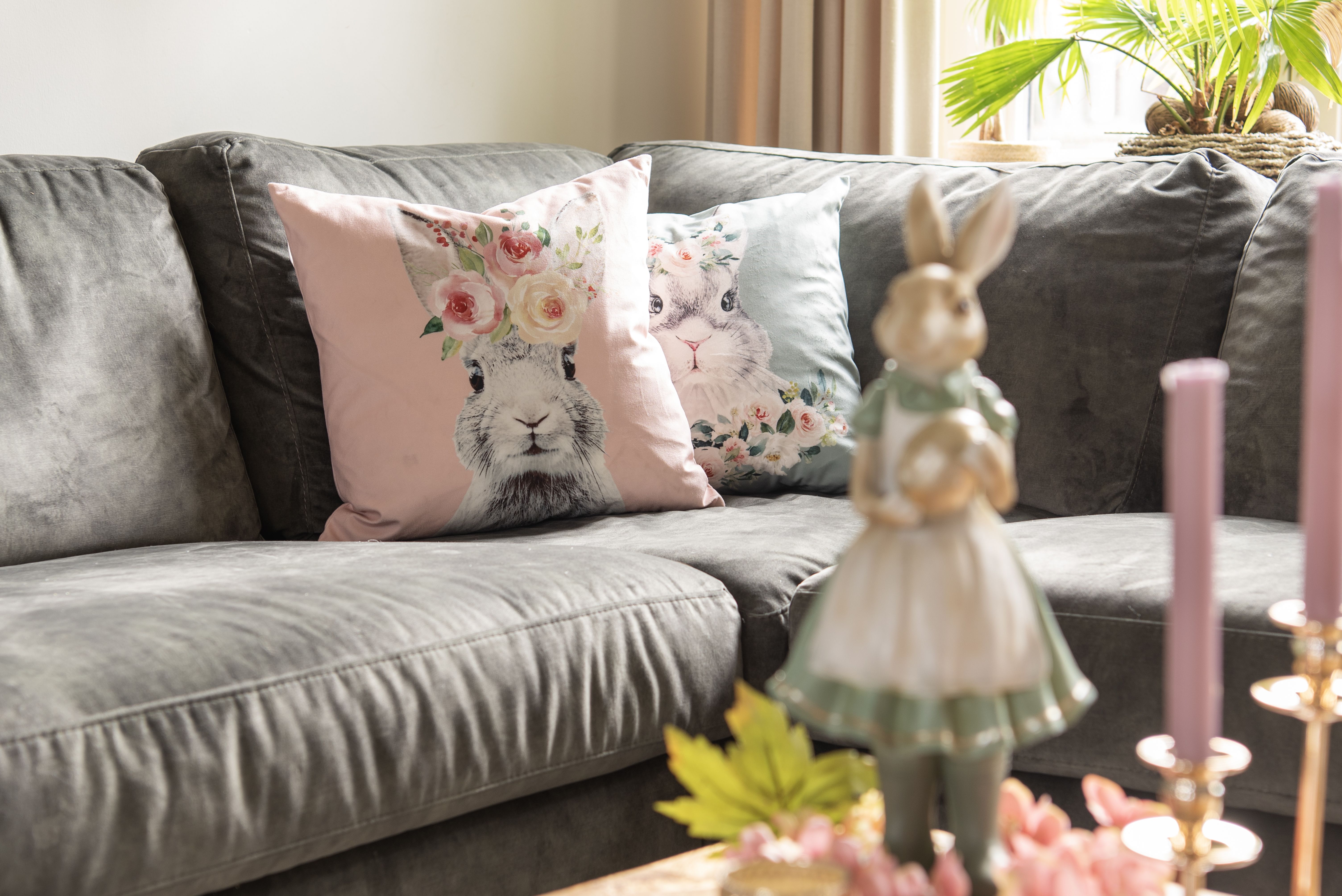 картинка Наволочка декоративная "Розовый кролик" 45x45см