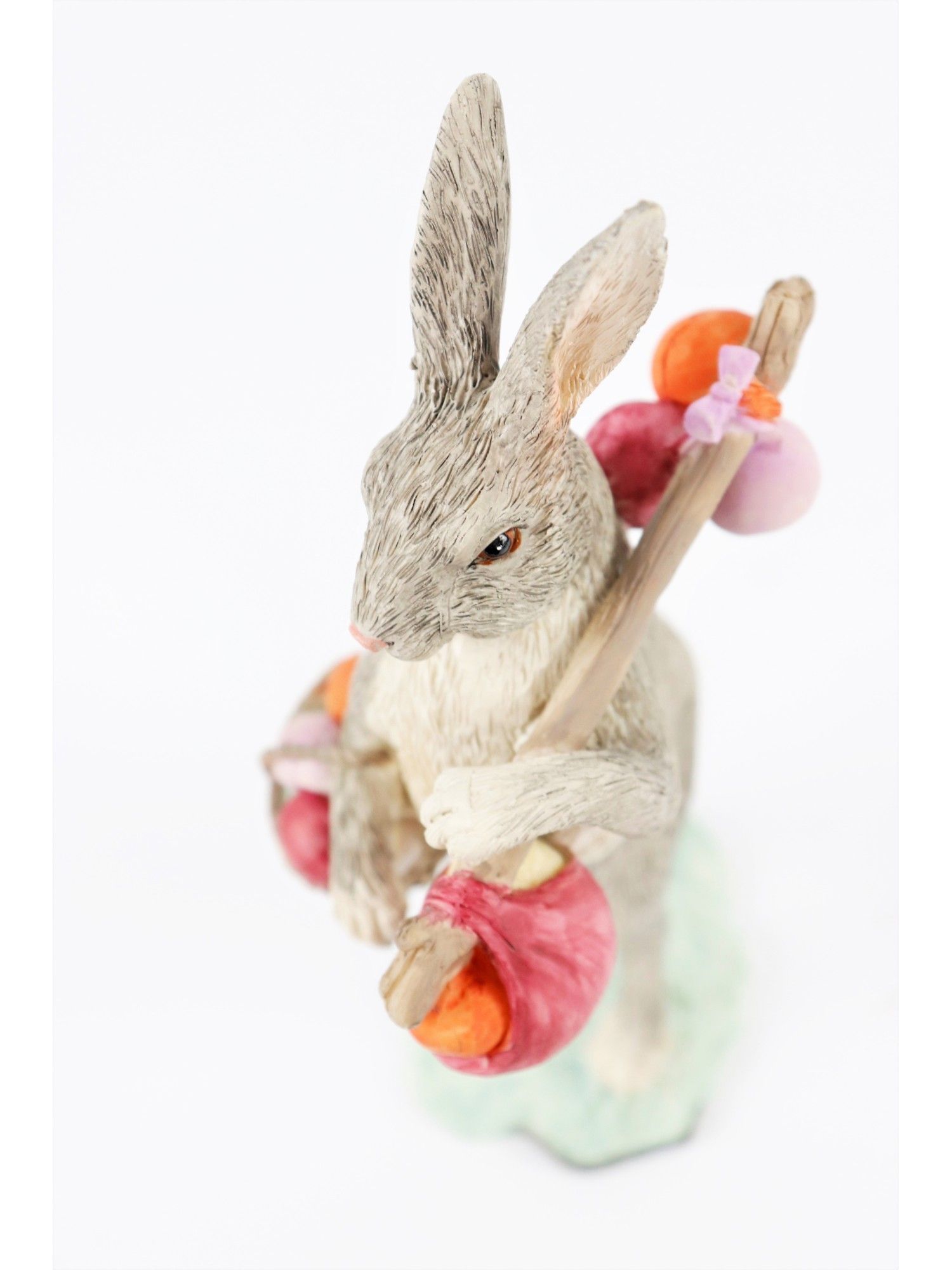 картинка Декор "Кролик с корзинкой" 10x7x20,5см