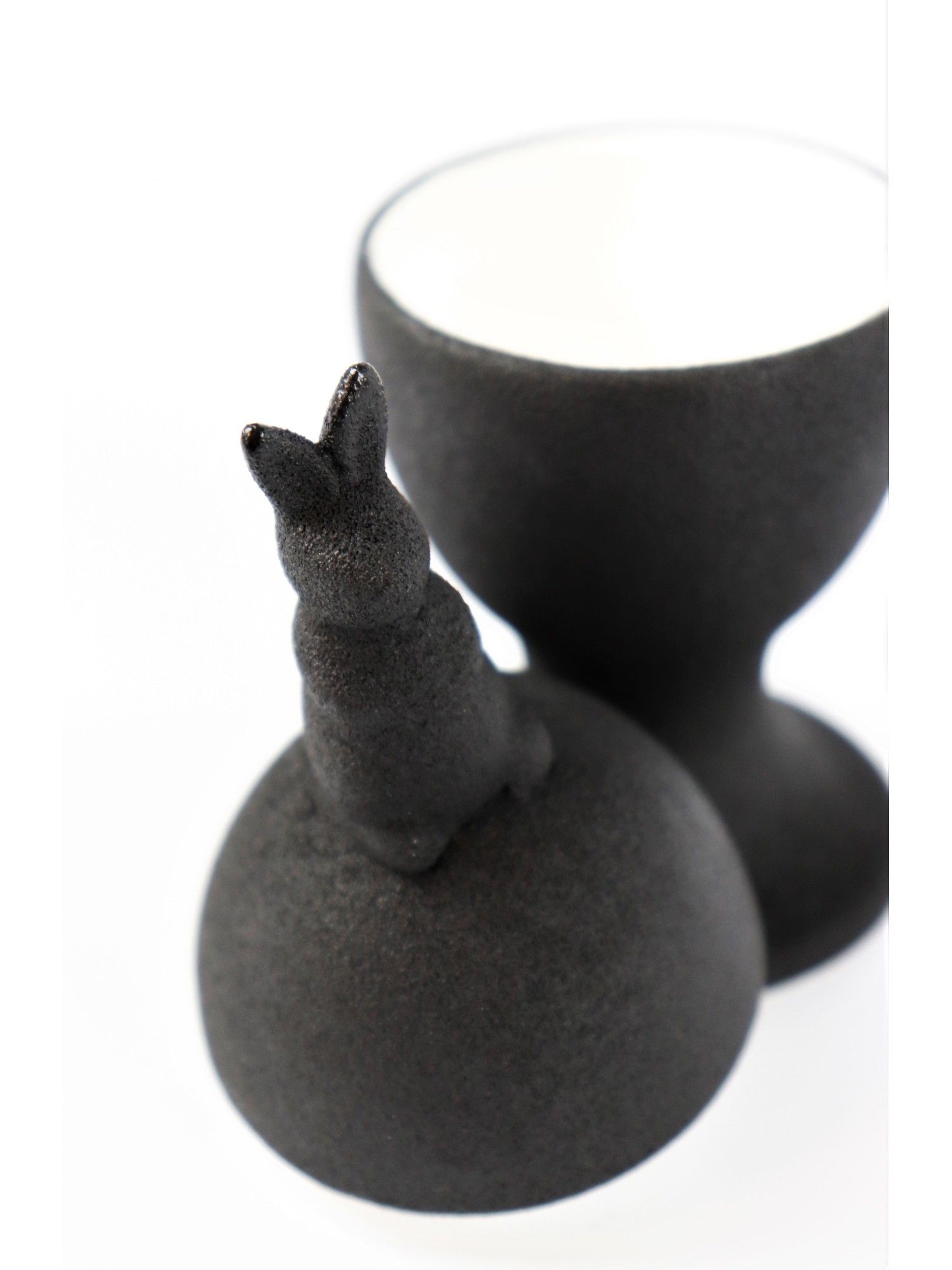 картинка Подставка для яйца декоративная "Яйцо с кроликом" 5,8x5,8x14см